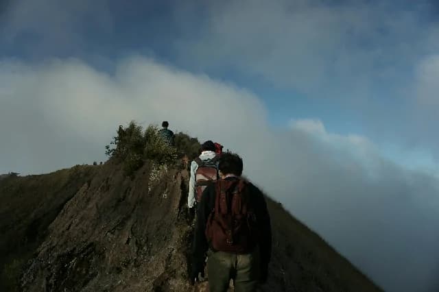 Sunrise trek - Adventure, trekking, nature
