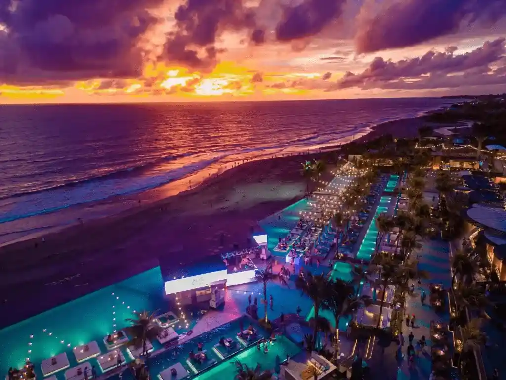 Atlas - Beach club
